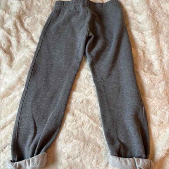 2/$40 Campus Crew Muskoka Grey Capri Joggers Girls Size L - Picture 9 of 12